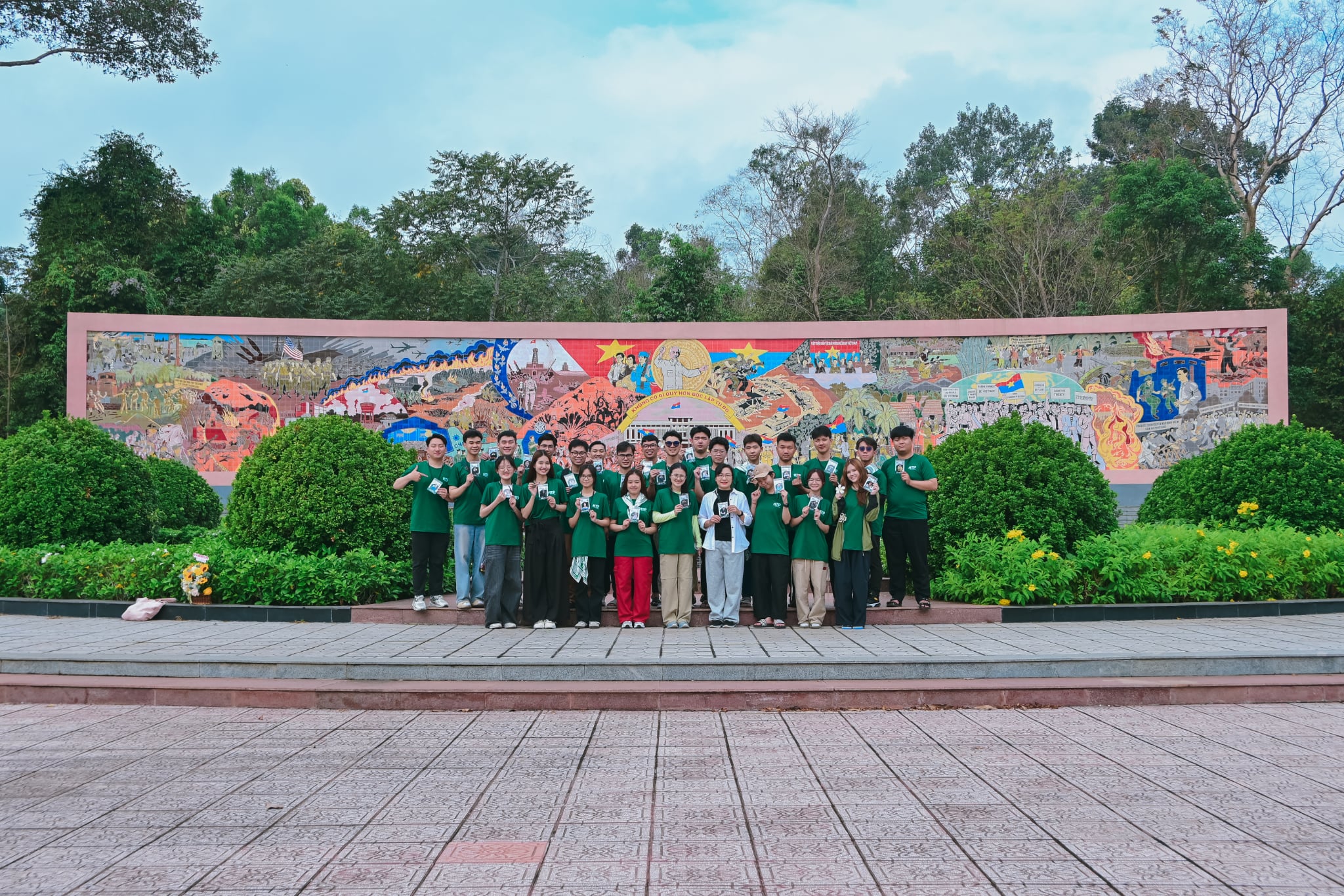Quỹ học bổng Huỳnh Tấn Phát