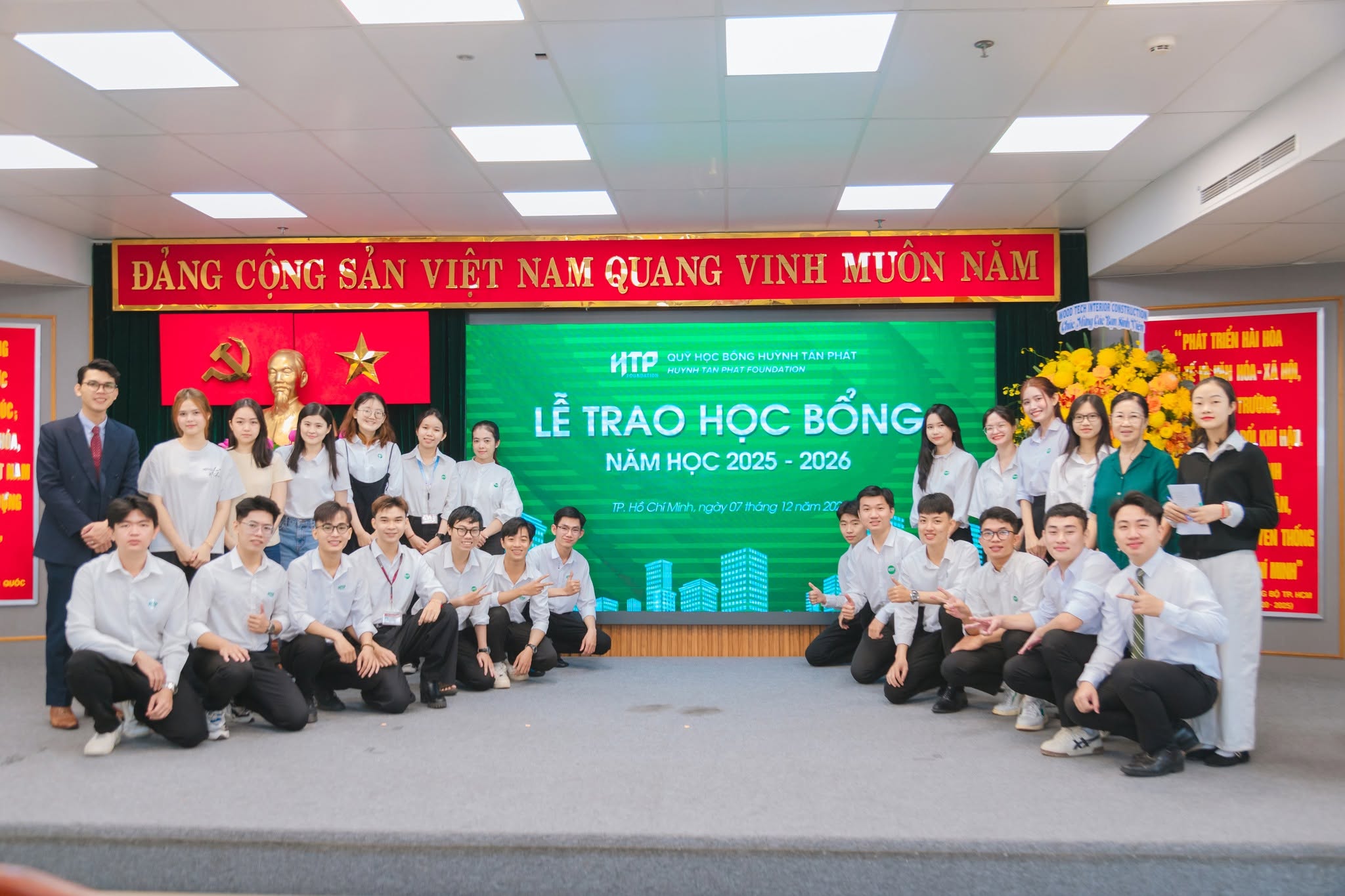 Sinh viên tham gia chương trình