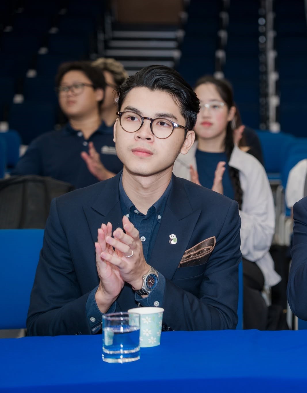 KIẾN VIỆC